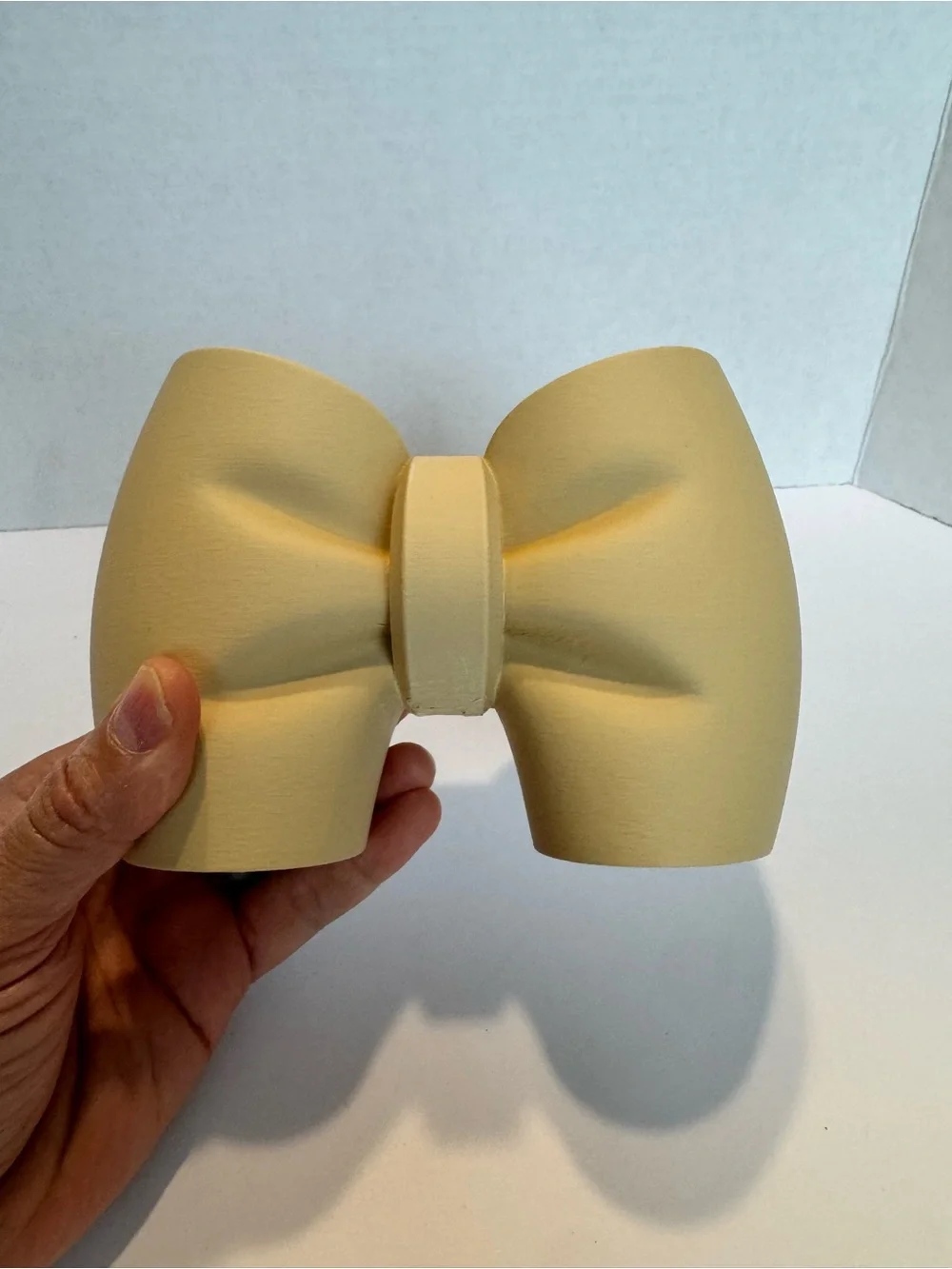3d printed Bow-Shaped Toothbrush & Toothpaste Holder in Beige